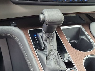 2021 Toyota Sienna LE 8 Passenger