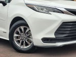 2021 Toyota Sienna LE 8 Passenger
