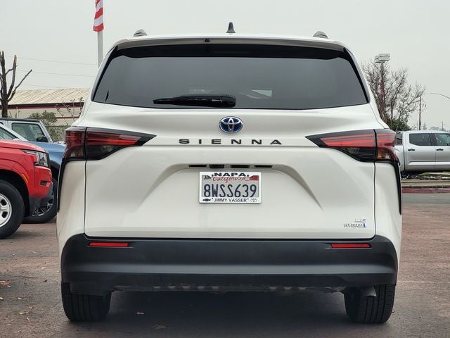 2021 Toyota Sienna LE 8 Passenger