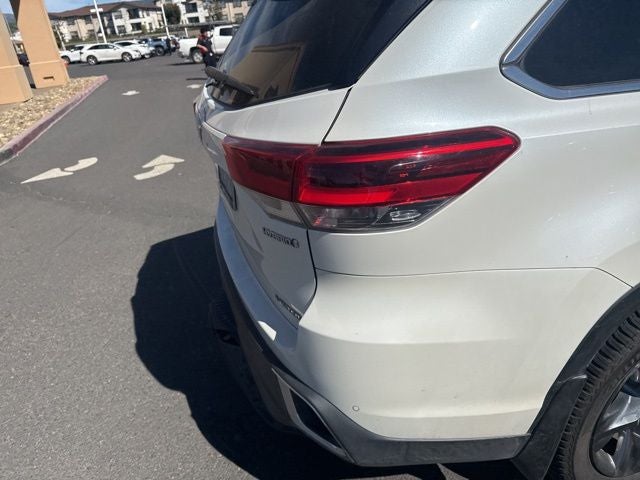 2019 Toyota Highlander Hybrid Hybrid Limited Platinum