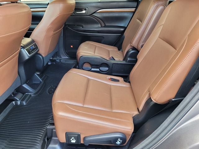 2017 Toyota Highlander Limited