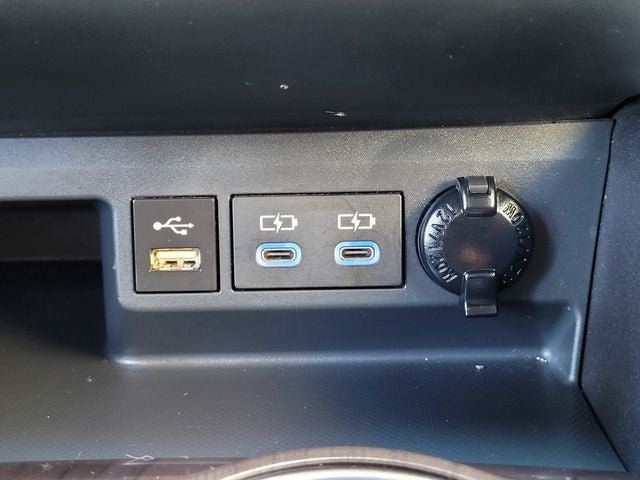 2022 Toyota Highlander Hybrid Platinum