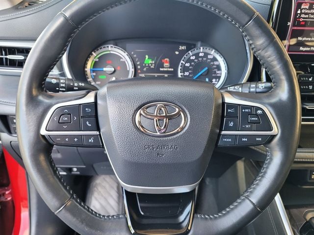 2022 Toyota Highlander Hybrid Platinum