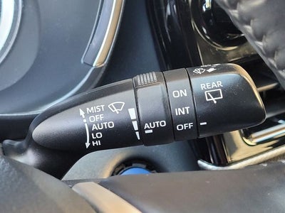 2022 Toyota Highlander Hybrid Platinum