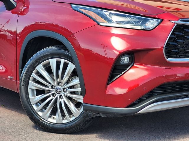 2022 Toyota Highlander Hybrid Platinum