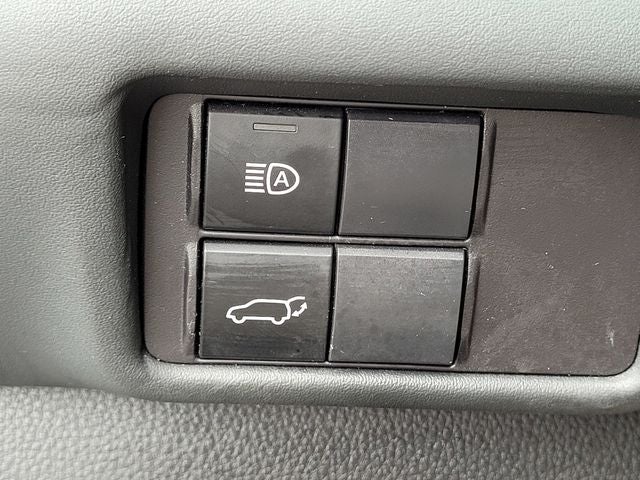 2024 Toyota Highlander Hybrid LE Nightshade