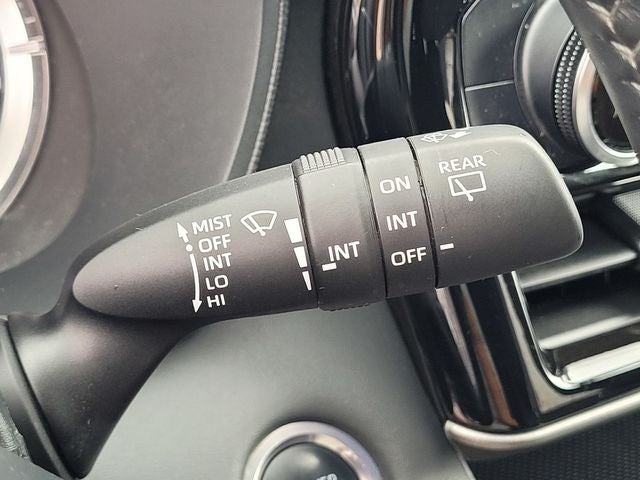 2024 Toyota Highlander Hybrid LE Nightshade