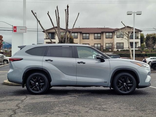 2024 Toyota Highlander Hybrid LE Nightshade