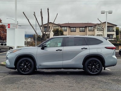 2024 Toyota Highlander Hybrid LE Nightshade