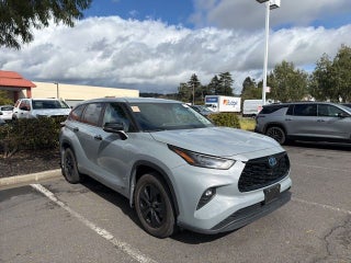 2024 Toyota Highlander Hybrid LE Nightshade