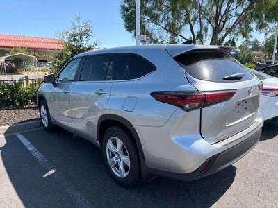 2024 Toyota Highlander LE