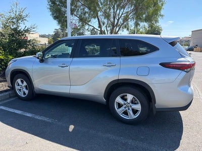 2024 Toyota Highlander LE