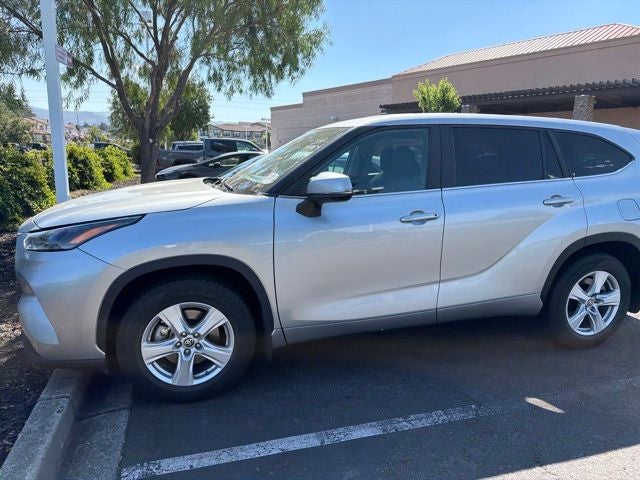 2024 Toyota Highlander LE