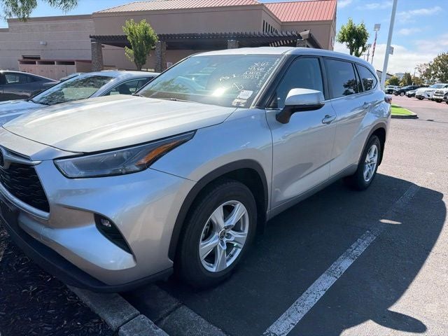 2024 Toyota Highlander LE