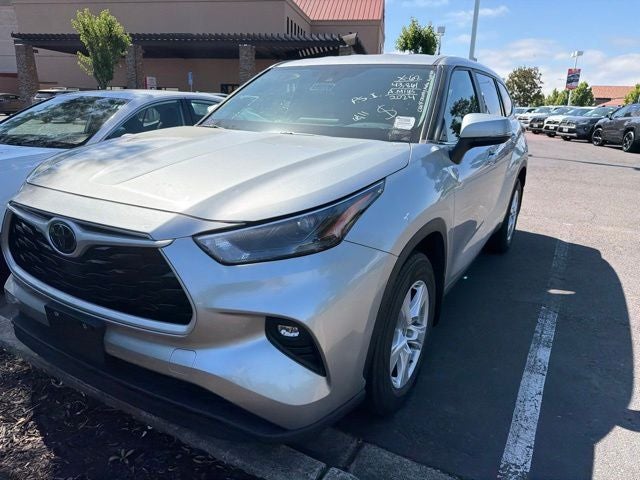 2024 Toyota Highlander LE
