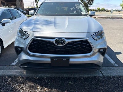 2024 Toyota Highlander LE