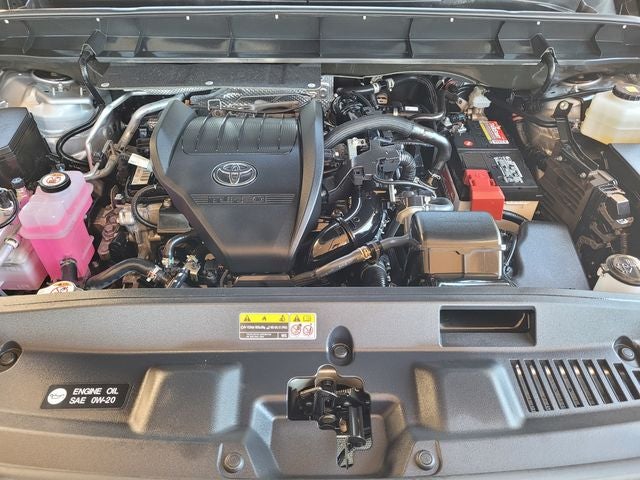 2024 Toyota Highlander LE - Photo 34