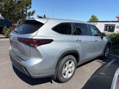2024 Toyota Highlander LE