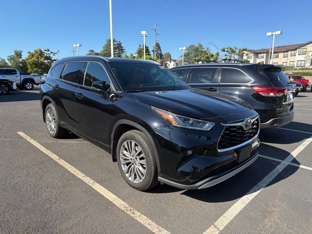 2024 Toyota Highlander Platinum