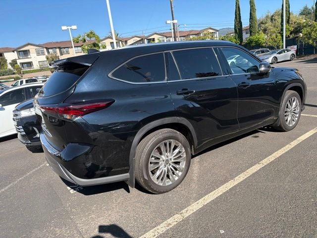 2024 Toyota Highlander Platinum