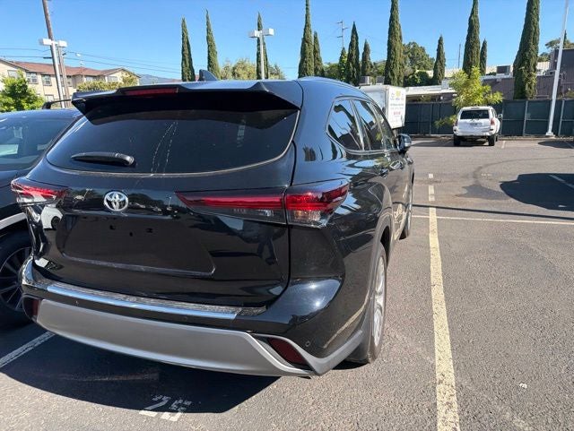 2024 Toyota Highlander Platinum
