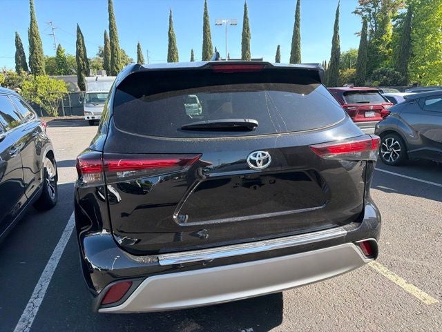 2024 Toyota Highlander Platinum
