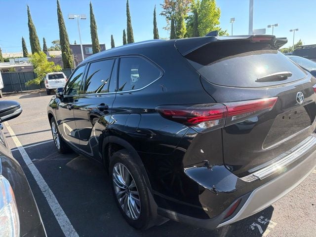 2024 Toyota Highlander Platinum