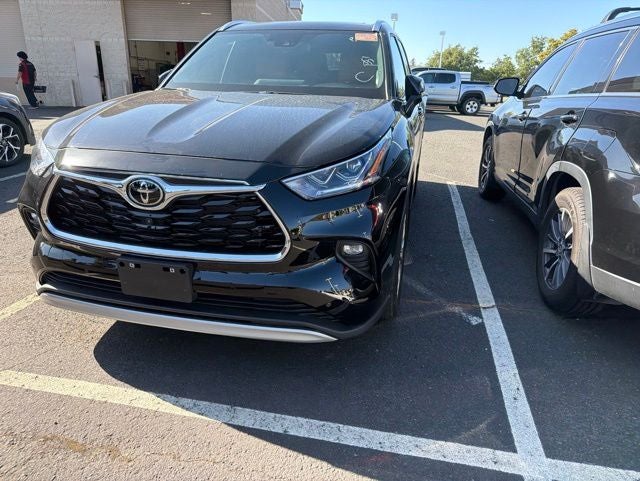 2024 Toyota Highlander Platinum