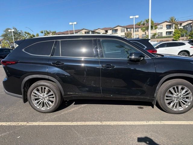 2024 Toyota Highlander Platinum