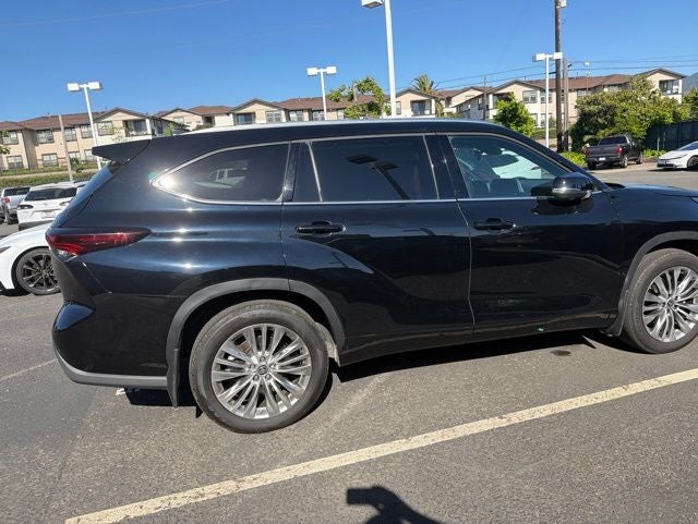 2024 Toyota Highlander Platinum