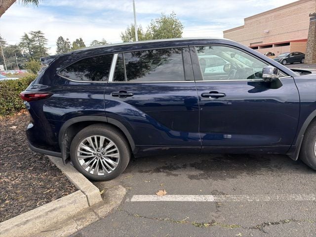 2024 Toyota Highlander Platinum