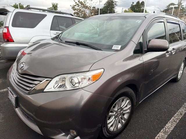 2015 Toyota Sienna L 7 Passenger