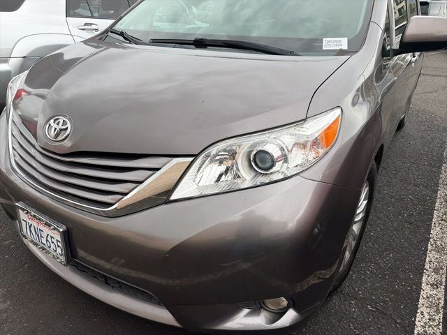 2015 Toyota Sienna L 7 Passenger