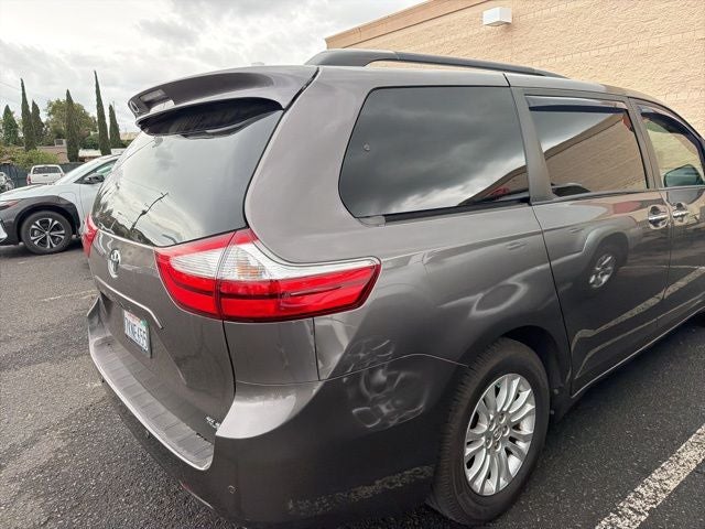 2015 Toyota Sienna L 7 Passenger