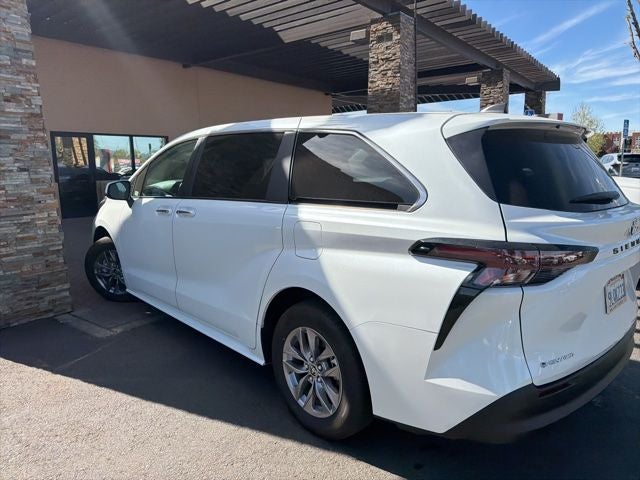 2025 Toyota Sienna XLE