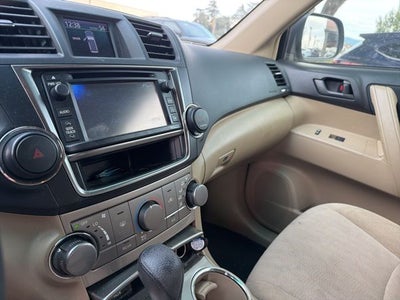 2013 Toyota Highlander Base