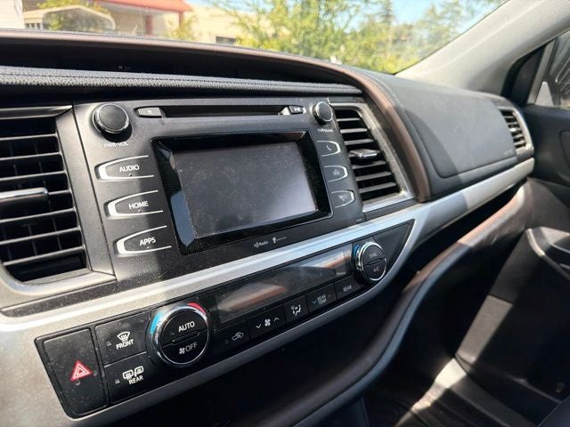 2014 Toyota Highlander LE Plus V6