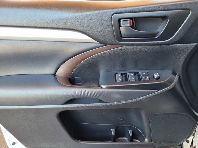 2014 Toyota Highlander LE Plus V6