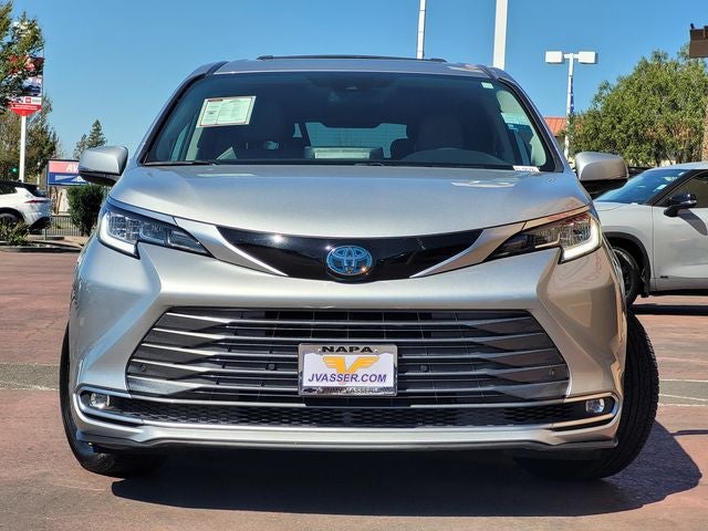 2021 Toyota Sienna Limited 7 Passenger