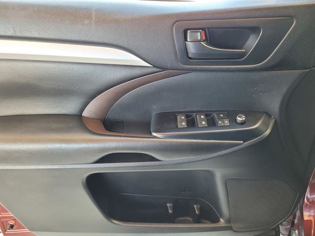 2017 Toyota Highlander LE