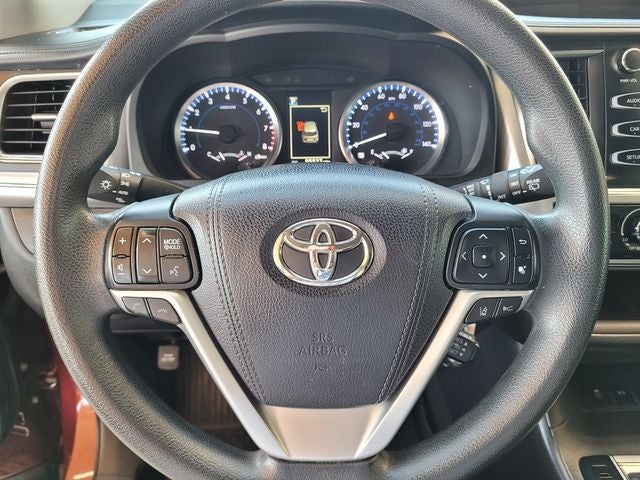 2017 Toyota Highlander LE