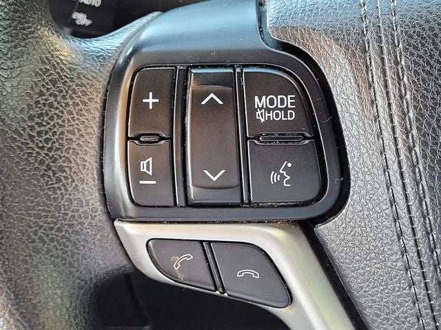 2017 Toyota Highlander LE