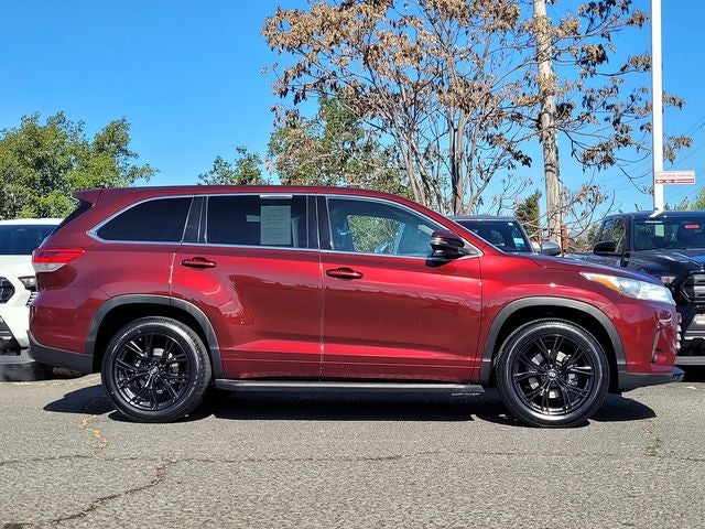 2017 Toyota Highlander LE