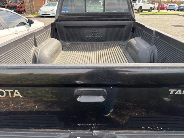 2001 Toyota Tacoma Base V6