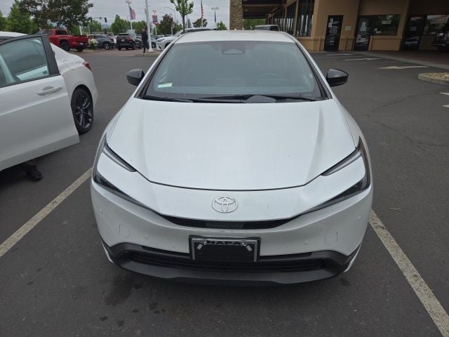 2025 Toyota Prius LE