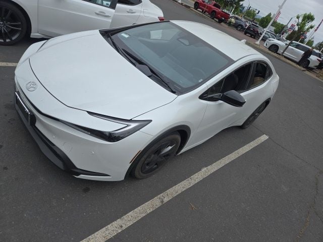 2025 Toyota Prius LE