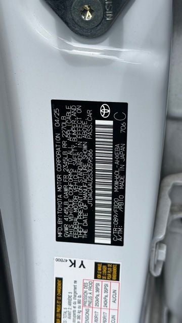 2025 Toyota Prius LE