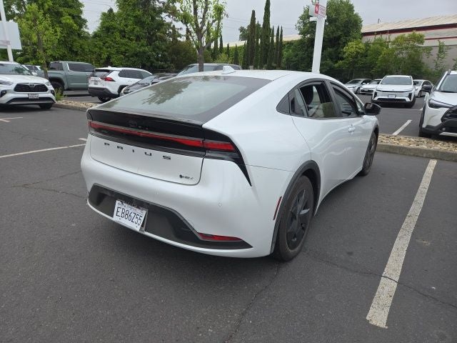 2025 Toyota Prius LE