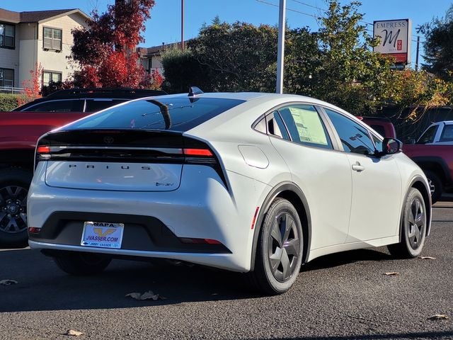 2026 Toyota Prius Plug-In Hybrid SE