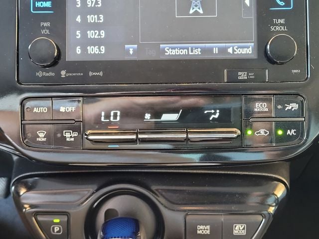 2016 Toyota Prius Three Touring
